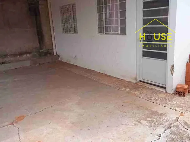 Casa com 160m² 2 quartos e 1 banheiro, à venda, no bairro Jardim São Francisco em Fernandópolis