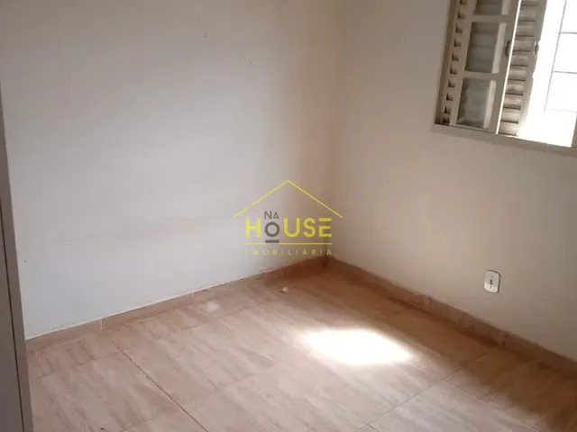 Casa com 160m² 2 quartos e 1 banheiro, à venda, no bairro Jardim São Francisco em Fernandópolis