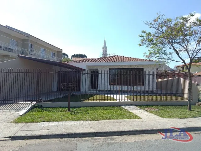 Casa com 300m² 3 quartos e 2 banheiros, para alugar, no bairro Barreirinha em Curitiba
