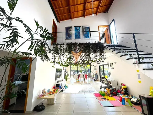 Casa com 1000m² 4 quartos e 4 banheiros, à venda, no bairro Chácara São João em Carapicuíba