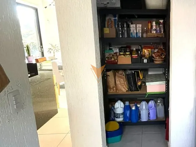 Casa com 1000m² 4 quartos e 4 banheiros, à venda, no bairro Chácara São João em Carapicuíba