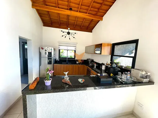 Casa com 1000m² 4 quartos e 4 banheiros, à venda, no bairro Chácara São João em Carapicuíba