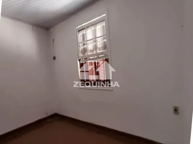 Casa com 269m² 4 quartos e 1 banheiro, à venda, no bairro Umuarama em Osasco