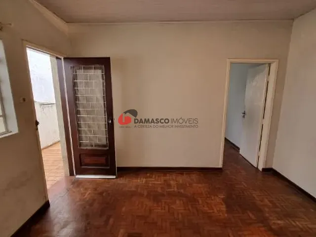 Casa com 210m² 2 quartos e 2 banheiros, à venda, no bairro Olímpico em São Caetano do Sul