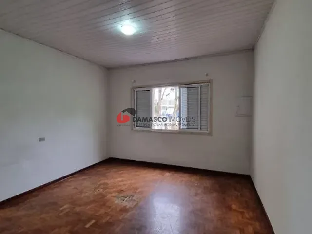 Casa com 210m² 2 quartos e 2 banheiros, à venda, no bairro Olímpico em São Caetano do Sul