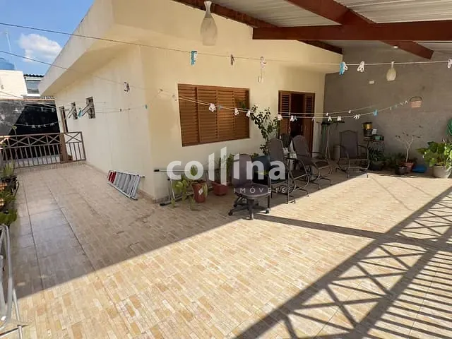 Casa 3 quartos e 2 banheiros, à venda, no bairro Parque José Alex André em Carapicuíba