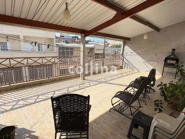Casa 3 quartos e 2 banheiros, à venda, no bairro Parque José Alex André em Carapicuíba