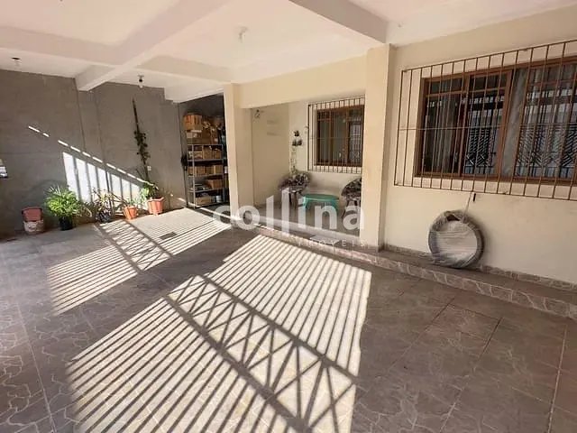 Casa 3 quartos e 2 banheiros, à venda, no bairro Parque José Alex André em Carapicuíba