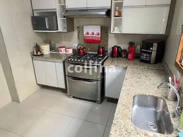 Casa 3 quartos e 2 banheiros, à venda, no bairro Parque José Alex André em Carapicuíba