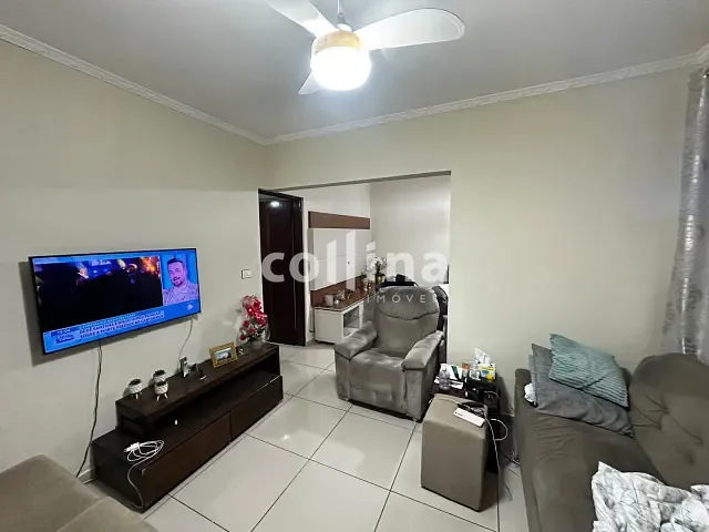 Casa 3 quartos e 2 banheiros, à venda, no bairro Parque José Alex André em Carapicuíba