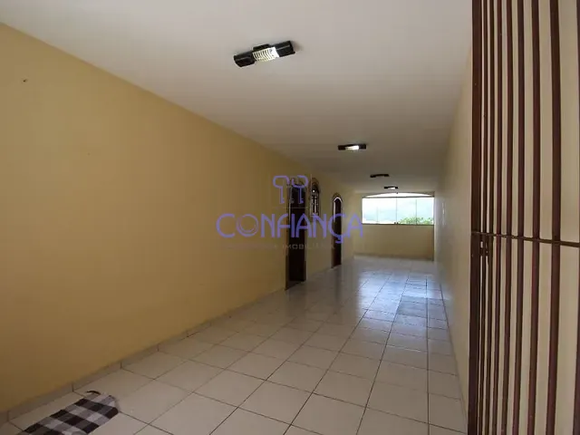 Casa com 334m² 3 quartos e 2 banheiros, à venda ou para alugar, no bairro Campo Grande em Rio de Janeiro