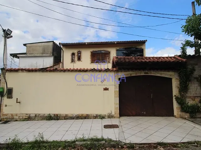 Casa com 334m² 3 quartos e 2 banheiros, à venda ou para alugar, no bairro Campo Grande em Rio de Janeiro