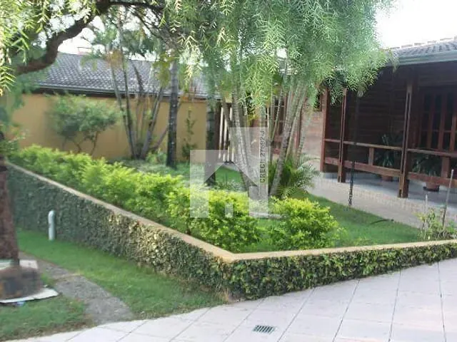 Casa com 1000m² 4 quartos e 2 banheiros, à venda, no bairro Portal do Paraíso I em Jundiaí