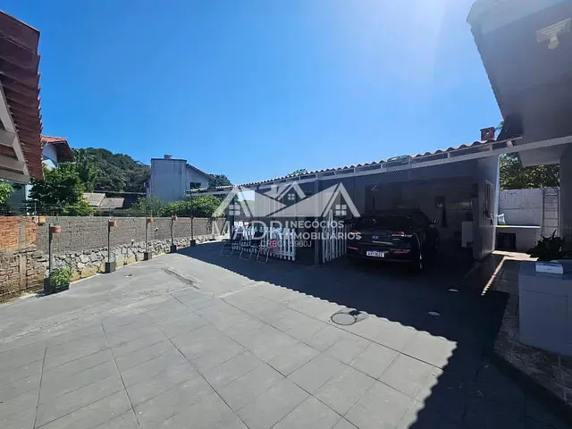 Casa 4 quartos e 1 banheiro, à venda, no bairro Santo Antônio de Lisboa em Florianópolis