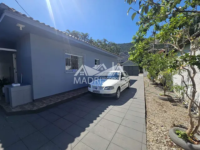 Casa 4 quartos e 1 banheiro, à venda, no bairro Santo Antônio de Lisboa em Florianópolis