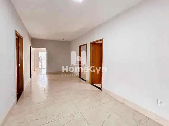 Casa com 360m² 3 quartos e 3 banheiros, para alugar, no bairro Residencial Itaipu em Goiânia