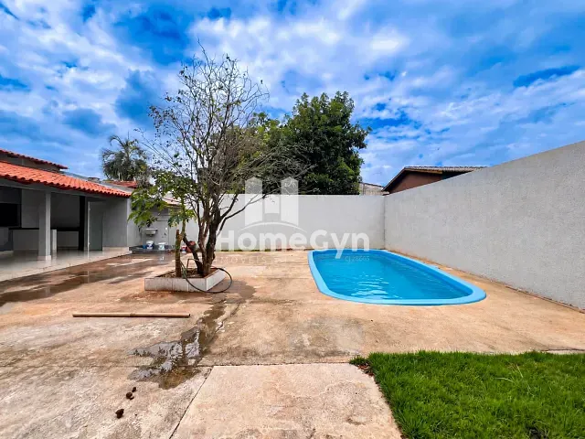 Casa com 360m² 3 quartos e 3 banheiros, para alugar, no bairro Residencial Itaipu em Goiânia