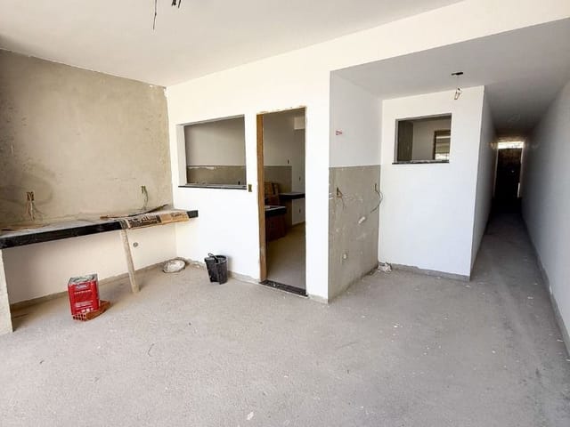 Casa com 160m² 3 quartos e 2 banheiros, à venda, no bairro Lagoa em Macaé