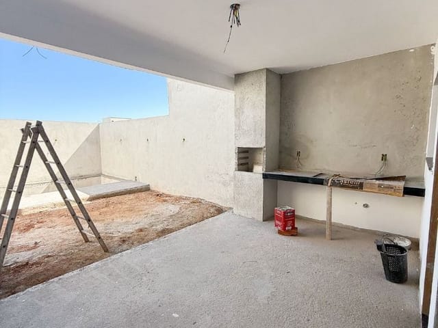 Casa com 160m² 3 quartos e 2 banheiros, à venda, no bairro Lagoa em Macaé