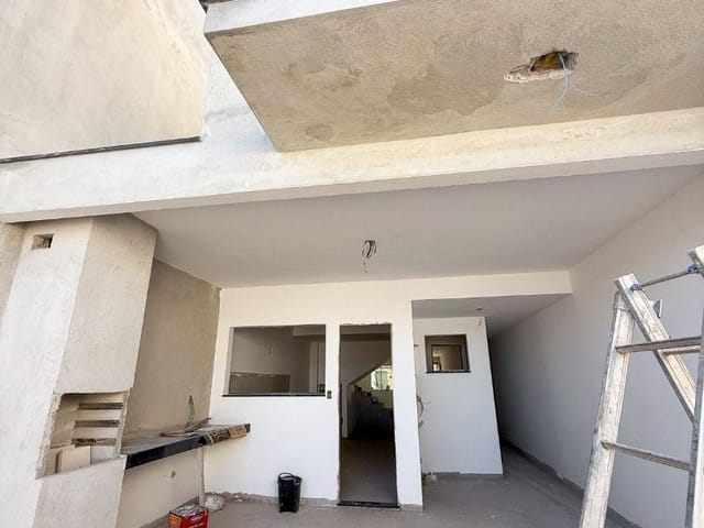 Casa com 160m² 3 quartos e 2 banheiros, à venda, no bairro Lagoa em Macaé