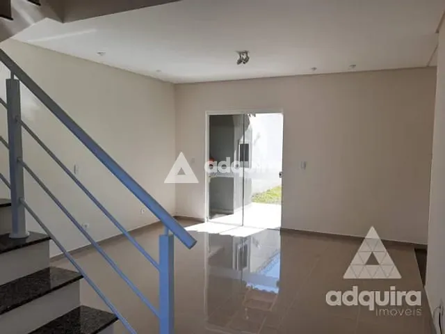 Sobrado com 248m² 3 quartos e 2 banheiros, à venda, no bairro Jardim Carvalho em Ponta Grossa