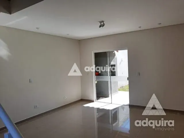 Sobrado com 248m² 3 quartos e 2 banheiros, à venda, no bairro Jardim Carvalho em Ponta Grossa