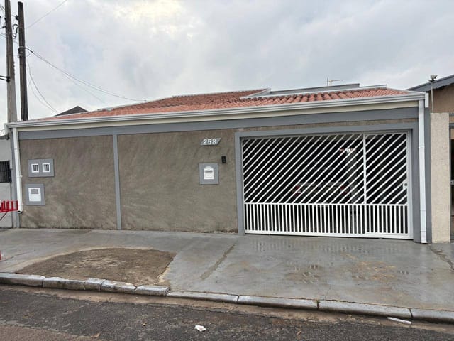 Casa com 250m², para alugar, no bairro Jardim Londres em Campinas
