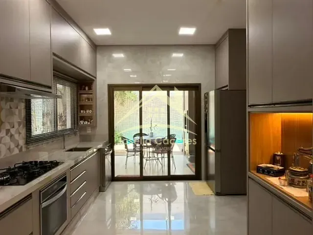 Casa com 189m² 3 quartos e 4 banheiros, à venda, no bairro Condomínio Belvedere II em Cuiabá