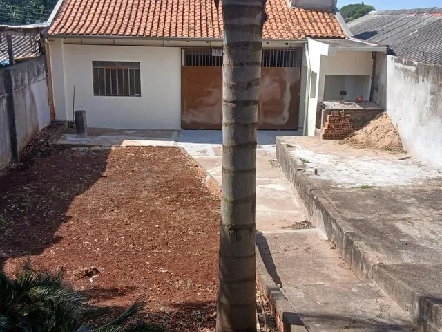 Casa 2 quartos e 1 banheiro, para alugar, no bairro Ouro Branco em Londrina