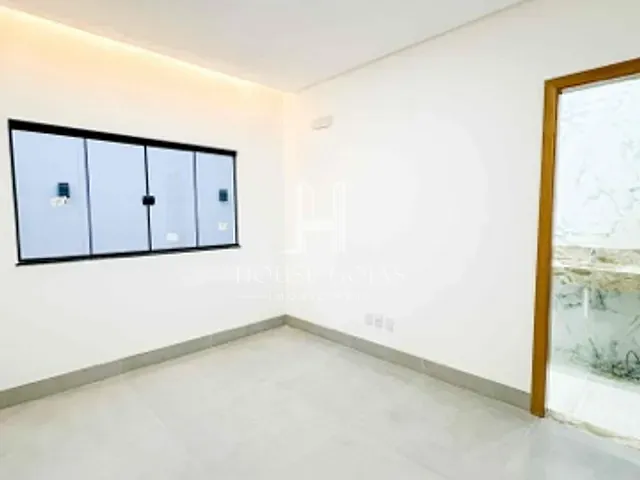 Casa com 394m² 4 quartos e 5 banheiros, à venda, no bairro Jardim Presidente em Goiânia