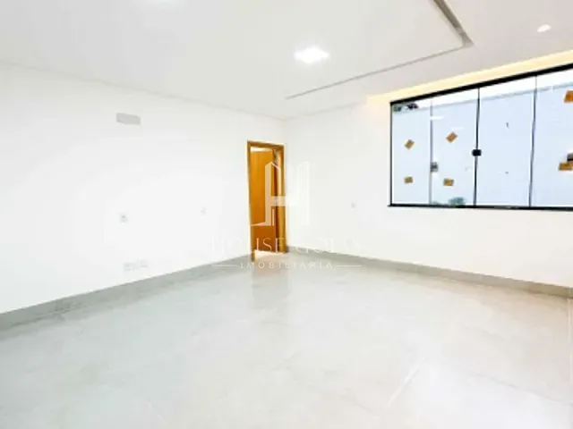 Casa com 394m² 4 quartos e 5 banheiros, à venda, no bairro Jardim Presidente em Goiânia