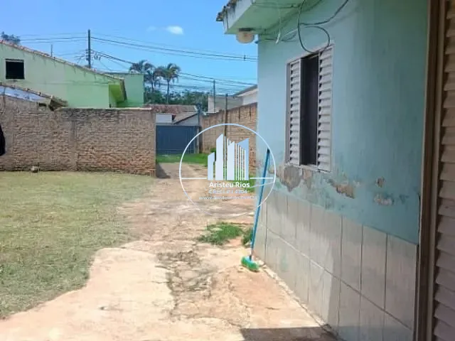 Casa com 480m² 3 quartos e 1 banheiro, à venda, no bairro Faisqueira em Pouso Alegre