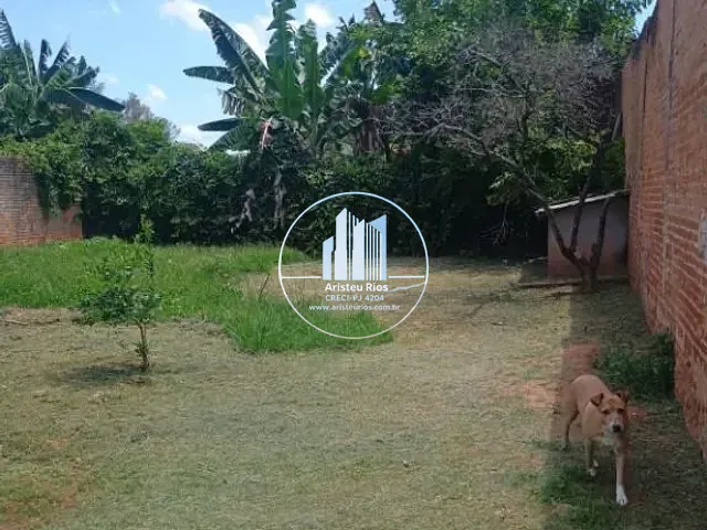 Casa com 480m² 3 quartos e 1 banheiro, à venda, no bairro Faisqueira em Pouso Alegre