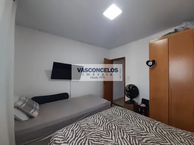 Casa com 340m² 3 quartos e 1 banheiro, à venda, no bairro Monte Castelo em São José dos Campos