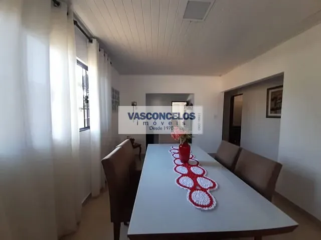 Casa com 340m² 3 quartos e 1 banheiro, à venda, no bairro Monte Castelo em São José dos Campos