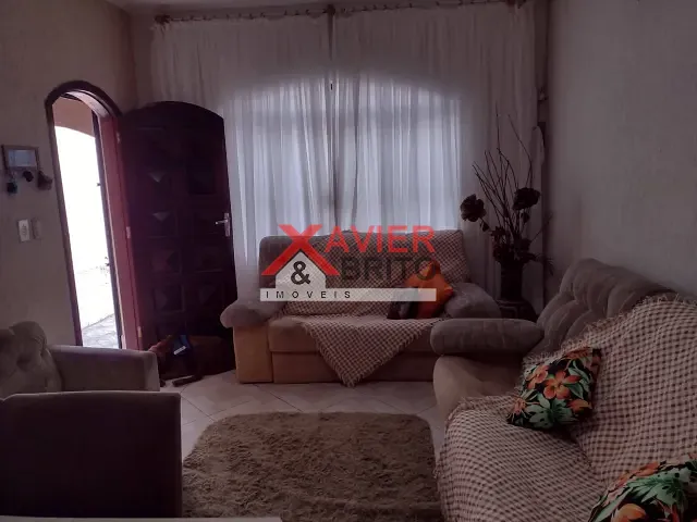 Casa 2 quartos e 1 banheiro, à venda, no bairro Maracanã em Praia Grande