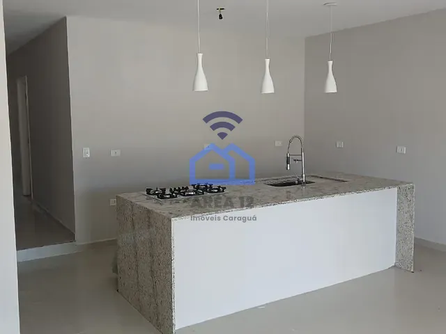 Casa 4 quartos e 5 banheiros, à venda, no bairro Jardim Estrela D¿Alva em Caraguatatuba