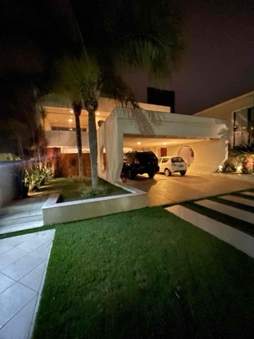 Casa com 480m² 3 quartos e 5 banheiros, à venda, no bairro Parque Califórnia em Campos dos Goytacazes