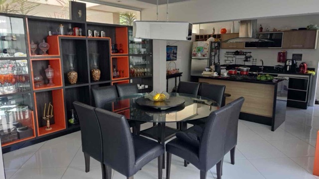 Casa com 480m² 3 quartos e 5 banheiros, à venda, no bairro Parque Califórnia em Campos dos Goytacazes