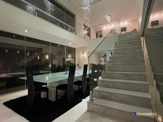 Casa com 480m² 3 quartos e 5 banheiros, à venda, no bairro Parque Califórnia em Campos dos Goytacazes