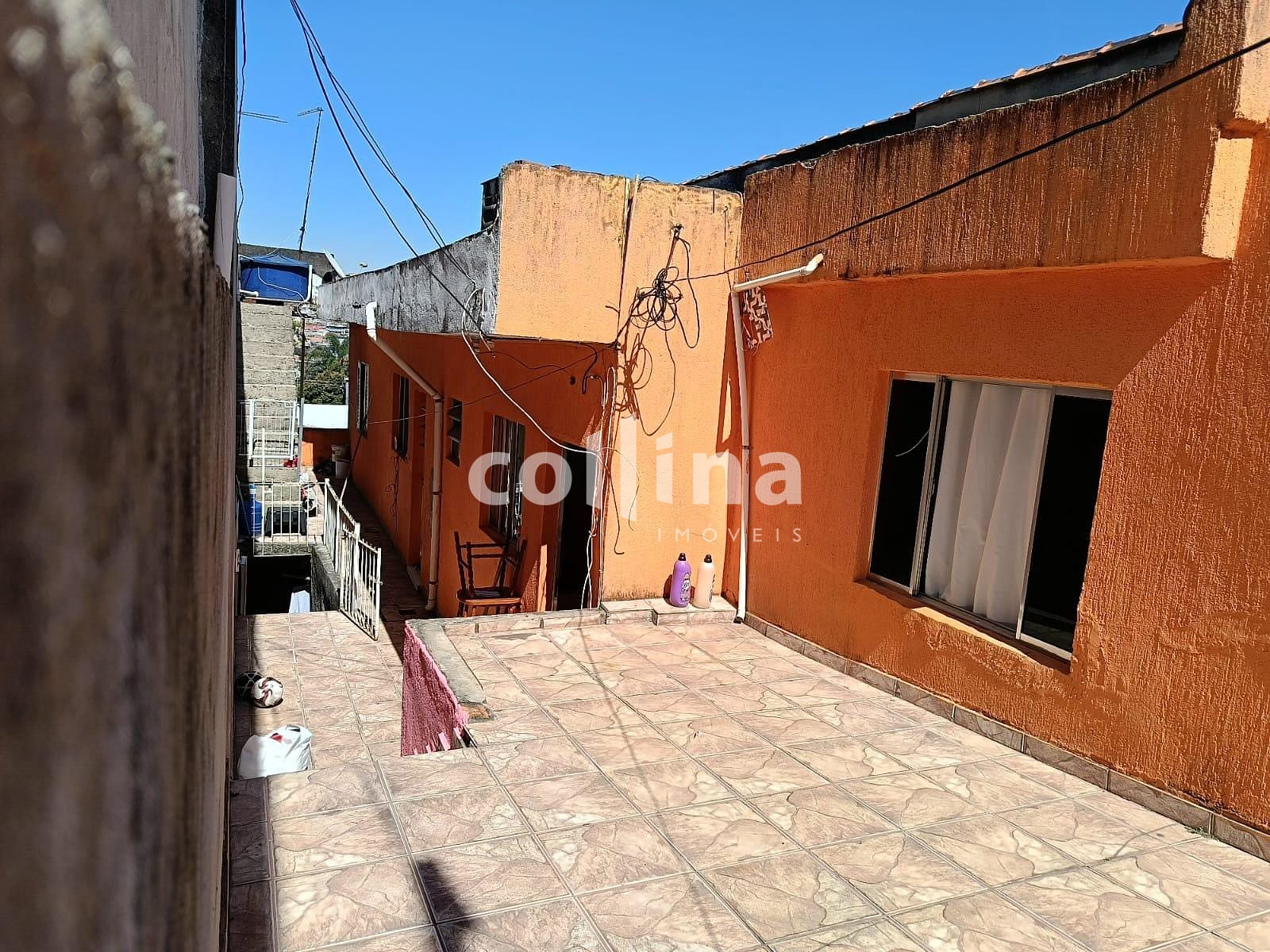 Casa à venda com 2 quartos, 10m² - Foto 2