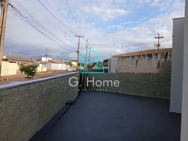 Casa com 276m² 2 quartos e 1 banheiro, à venda, no bairro Parigot de Souza 2 em Londrina