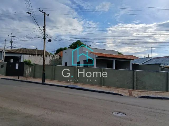 Casa com 276m² 2 quartos e 1 banheiro, à venda, no bairro Parigot de Souza 2 em Londrina