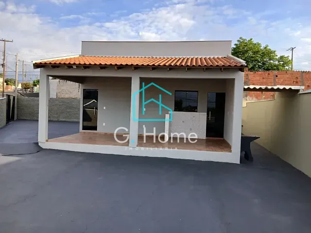 Casa com 276m² 2 quartos e 1 banheiro, à venda, no bairro Parigot de Souza 2 em Londrina