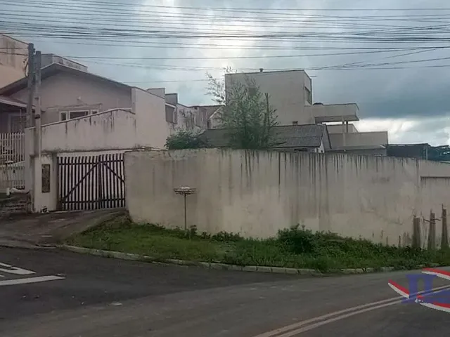 Casa com 377m² 7 quartos e 2 banheiros, à venda, no bairro Cachoeira em Almirante Tamandaré