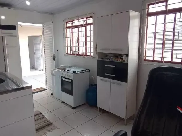 Casa com 377m² 7 quartos e 2 banheiros, à venda, no bairro Cachoeira em Almirante Tamandaré