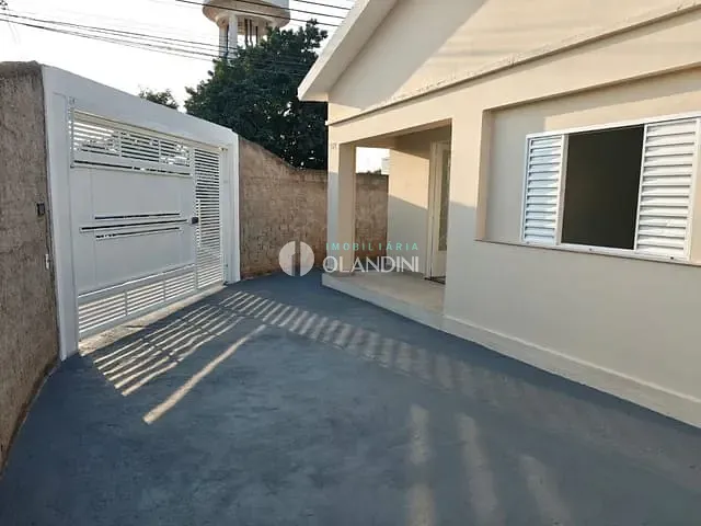 Casa com 150m² 2 quartos e 1 banheiro, para alugar, no bairro Jardim Del Alamo em Artur Nogueira