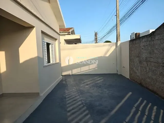 Casa com 150m² 2 quartos e 1 banheiro, para alugar, no bairro Jardim Del Alamo em Artur Nogueira
