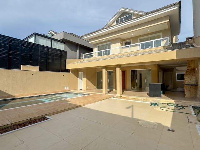Casa com 265m² 5 quartos e 8 banheiros, à venda, no bairro Recreio dos Bandeirantes em Rio de Janeiro