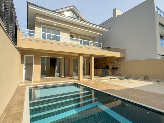 Casa com 265m² 5 quartos e 8 banheiros, à venda, no bairro Recreio dos Bandeirantes em Rio de Janeiro